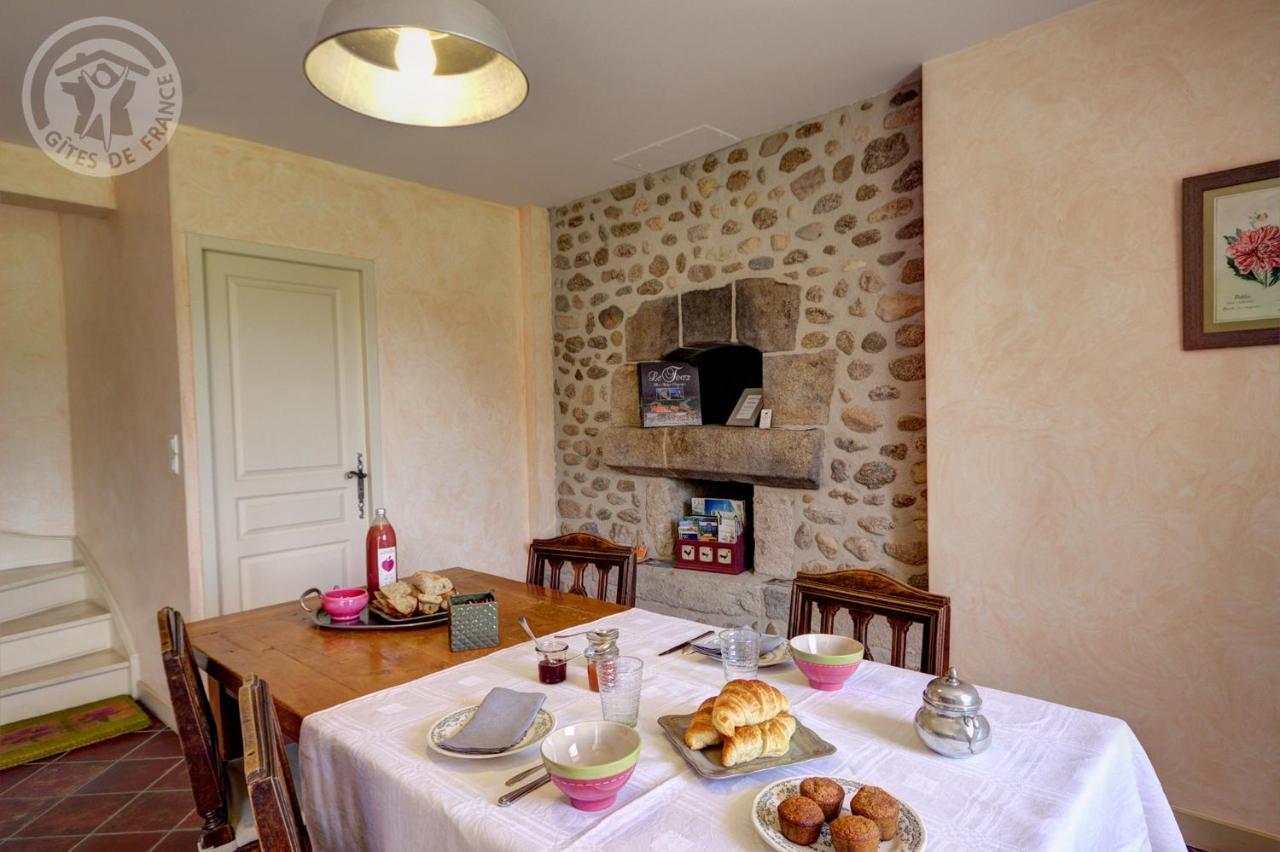 Chambres D'Hotes Ondine Et Igor Saint-Marcellin-en-Forez Exterior photo